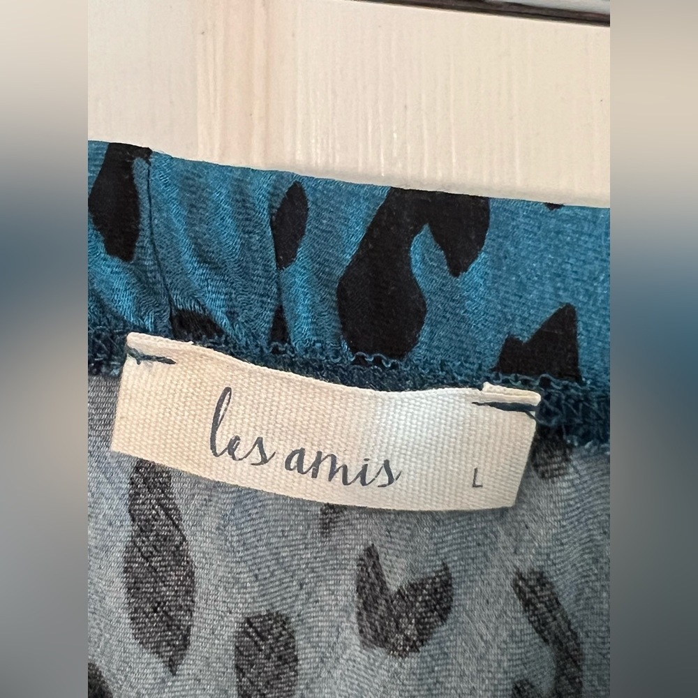 LES AMIS | Abstract Dot Midi Skirt in Teal - Picture 2 of 6